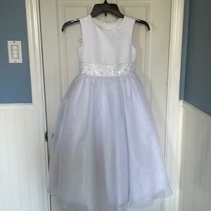 Excellent condition Lauren Marie! Girls size7